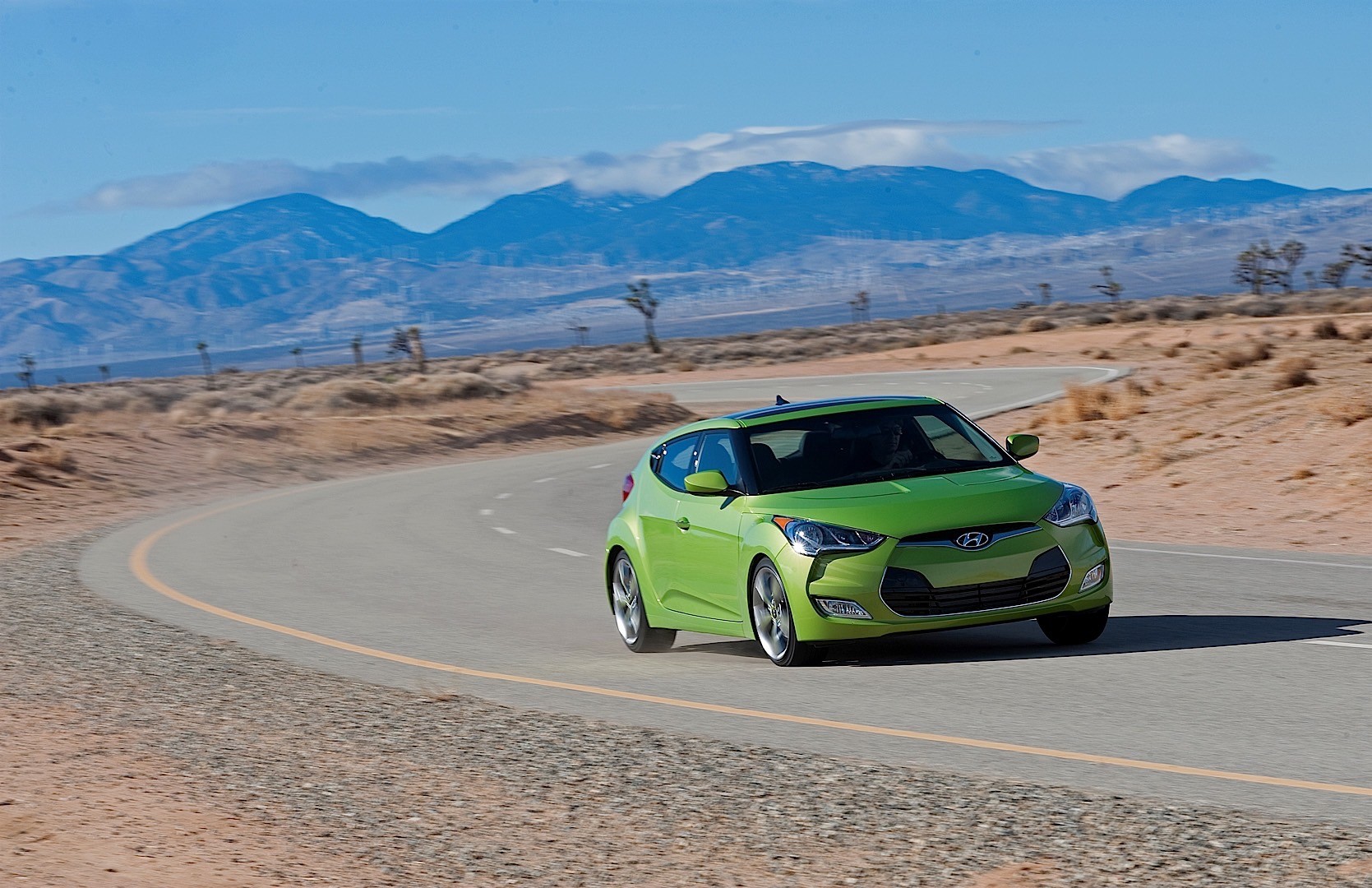 Hyundai Veloster photo 45