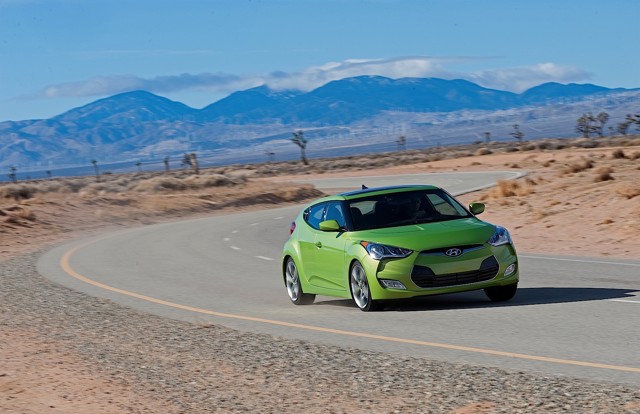 Hyundai Veloster photo 45