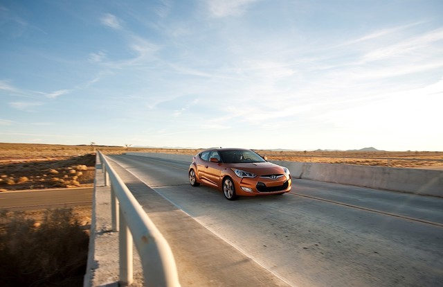 Hyundai Veloster photo 51