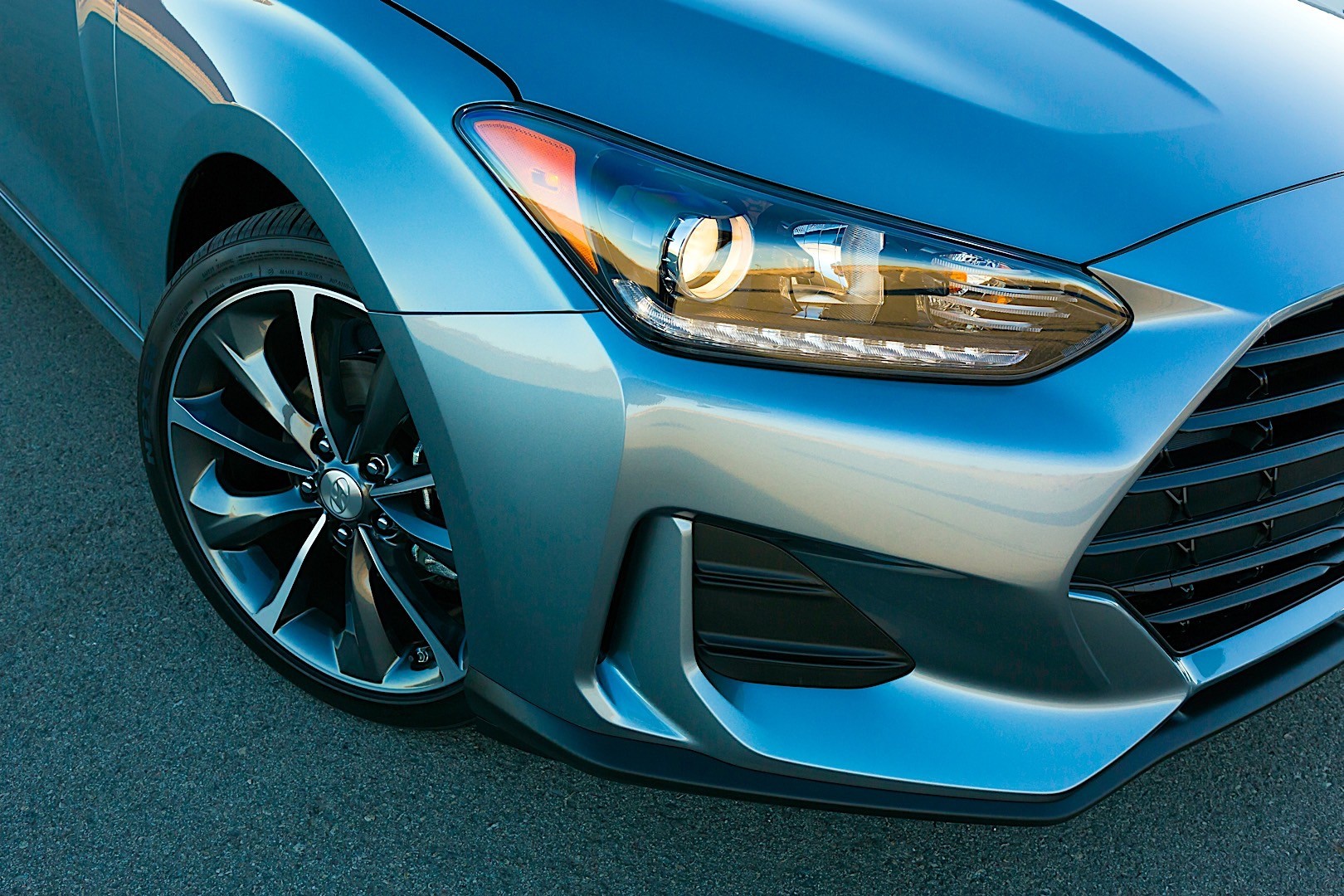 Hyundai Veloster photo 8