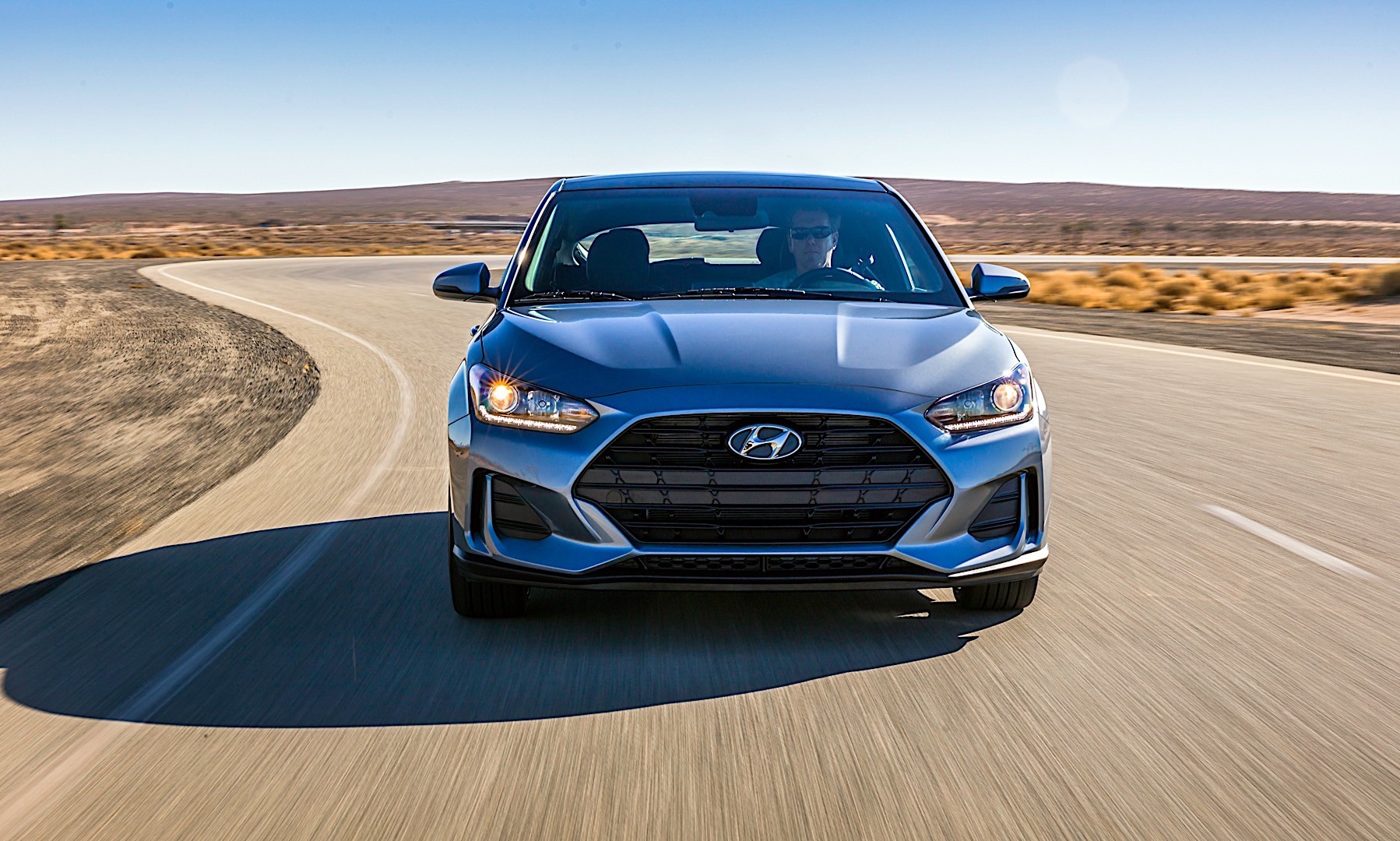 Hyundai Veloster photo 3