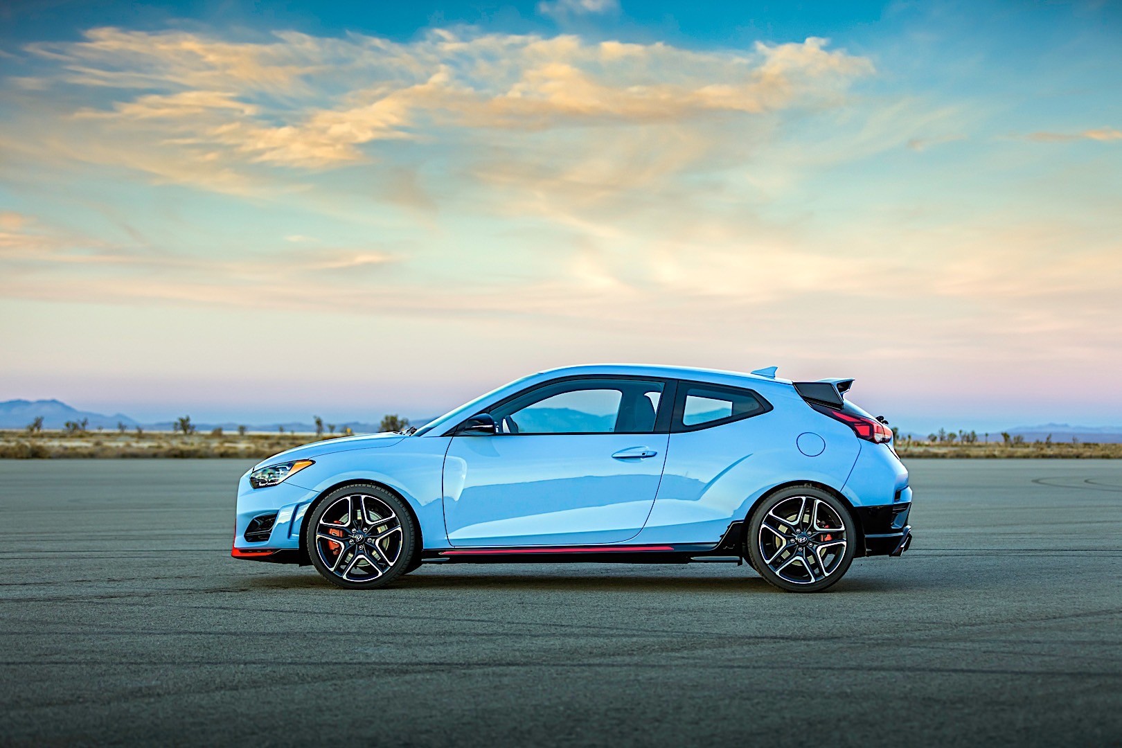 Hyundai Veloster photo 4