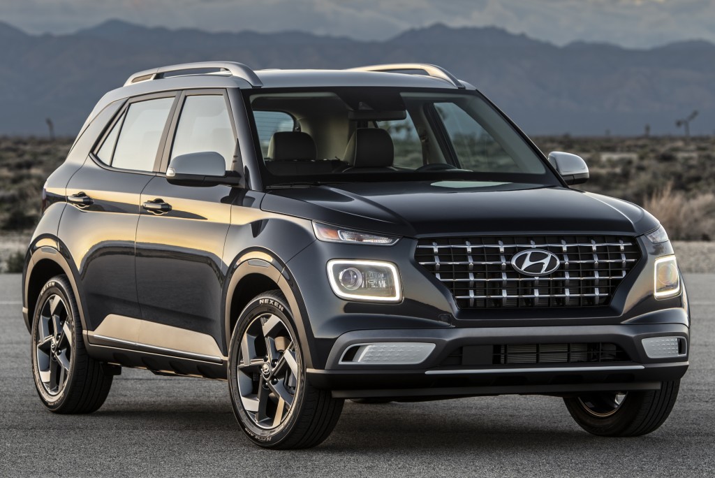 Hyundai Venue photo 18