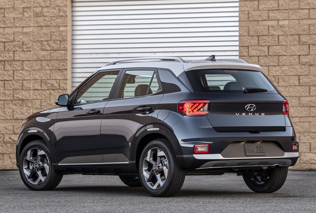 Hyundai Venue photo 22