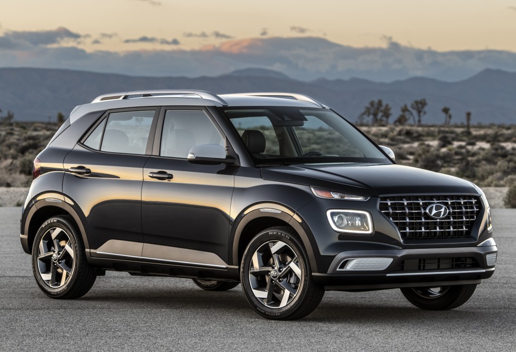 Hyundai Venue photo 28