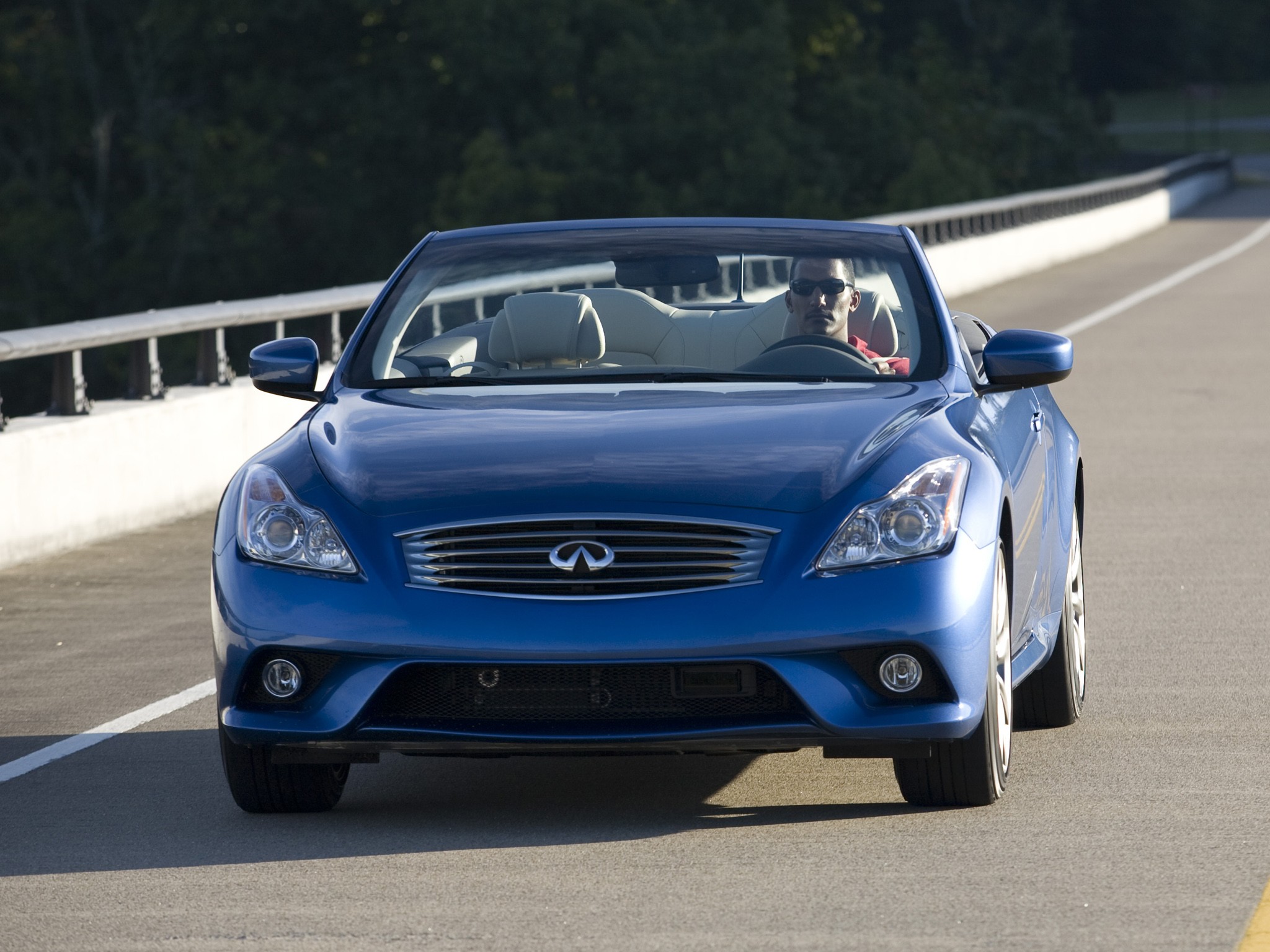 Infiniti G Convertible photo 23