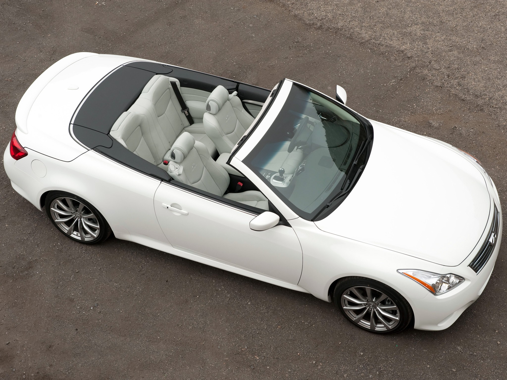 Infiniti G Convertible photo 37