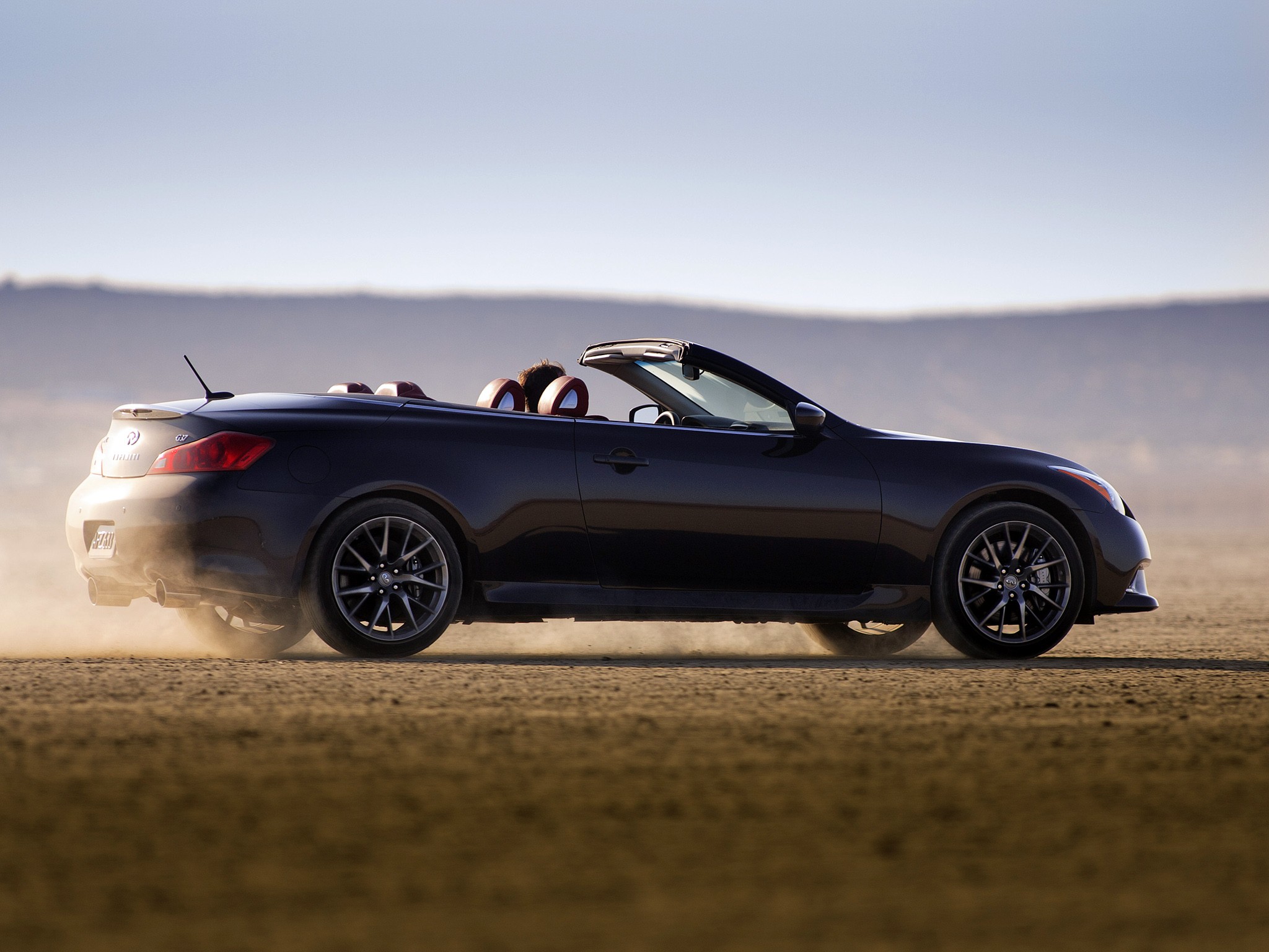 Infiniti G Convertible photo 11