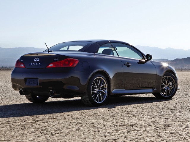 Infiniti G Convertible photo 13