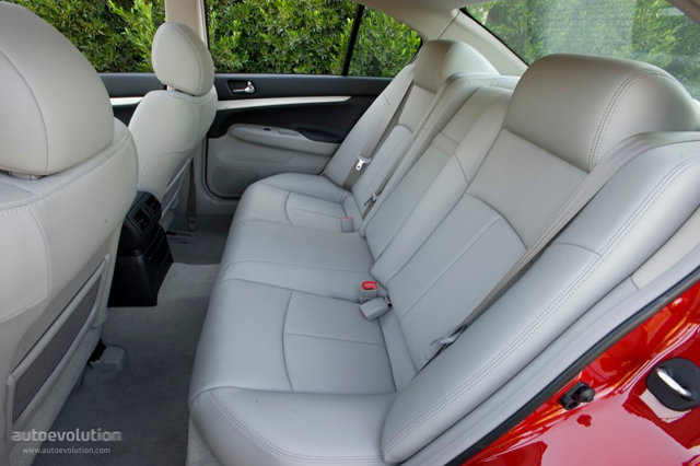 Infiniti G Sedan Foto 43