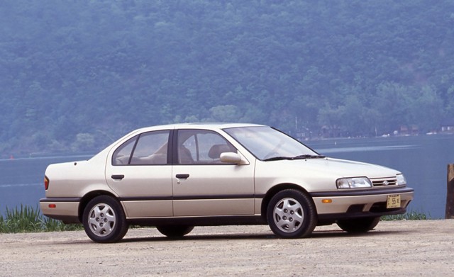 Infiniti G20 foto 1