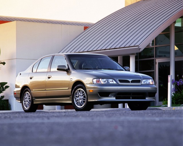 Infiniti G20 Foto 8