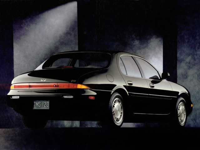 Infiniti J foto 3