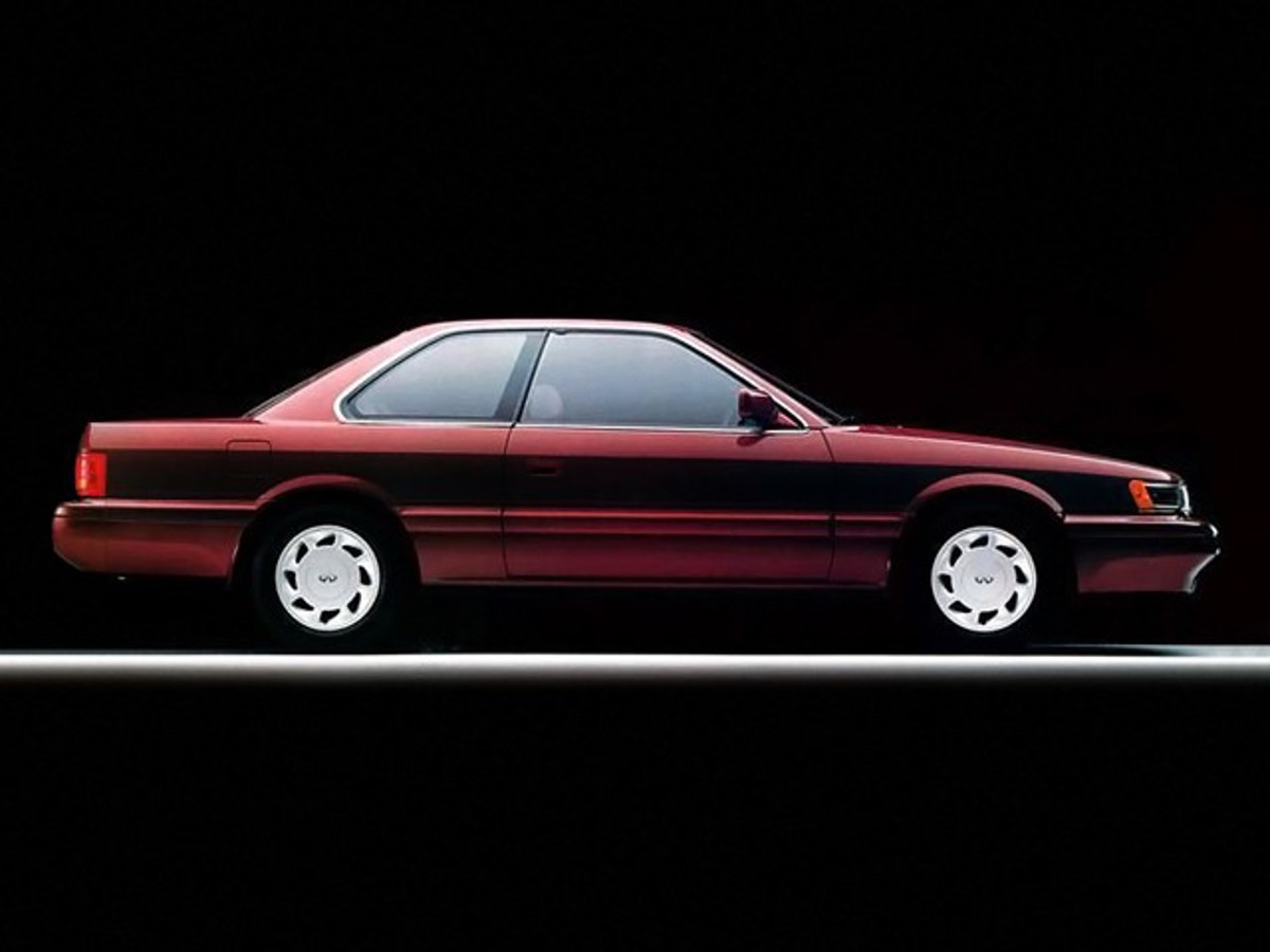 Infiniti INFINITI M30 Coupe 3.0L V6 4AT (162 HP)