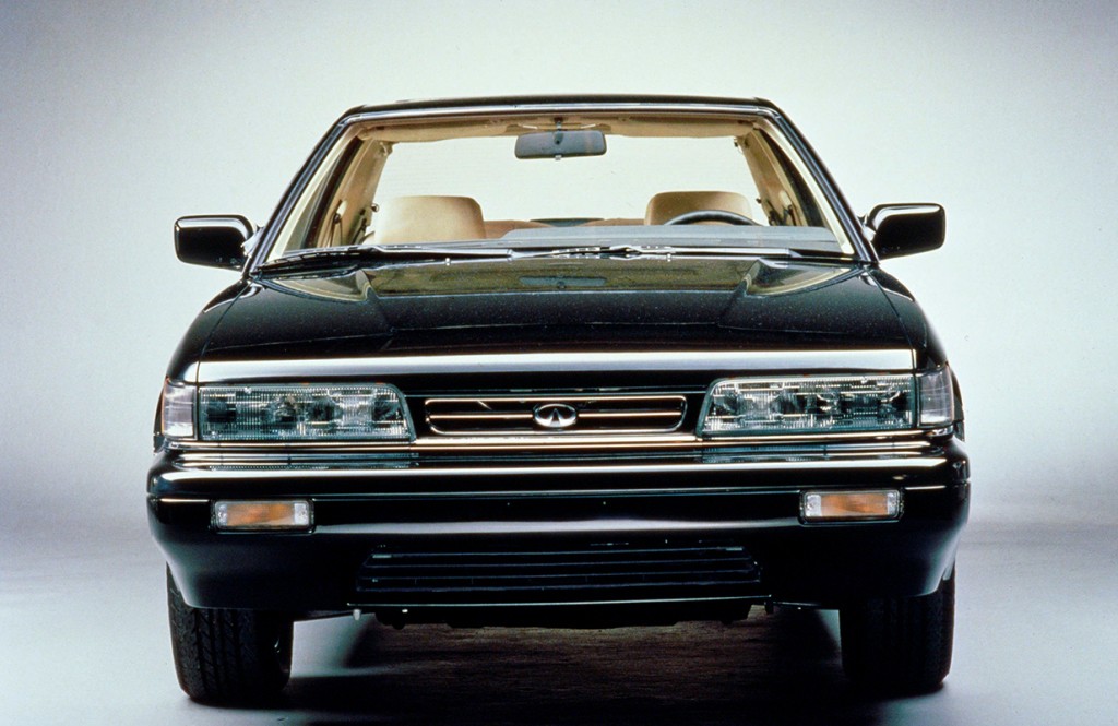 Infiniti M Coupe photo 3