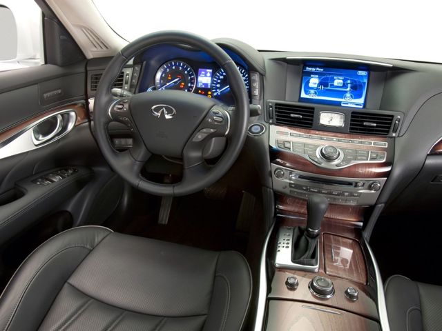 Infiniti M Sedan Foto 78