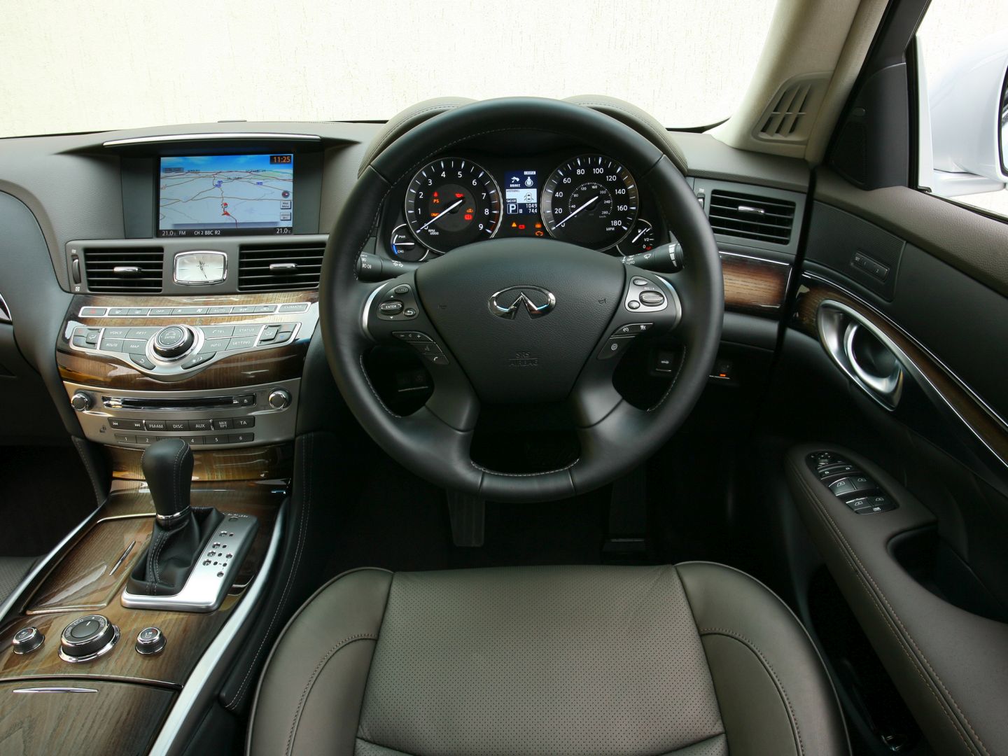 Infiniti M Sedan photo 80
