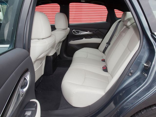 Infiniti M Sedan Foto 88
