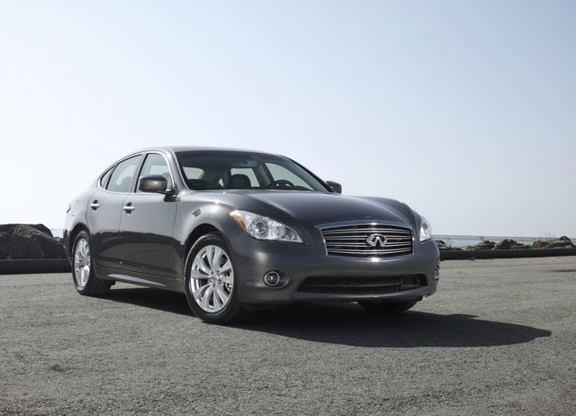 Infiniti M Sedan Foto 30