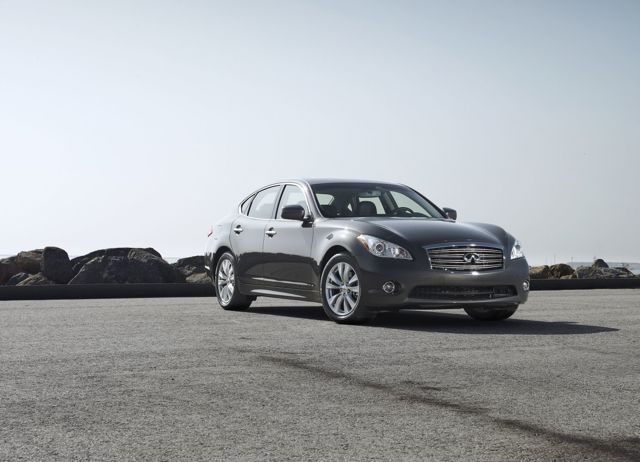 Infiniti M Sedan Foto 31