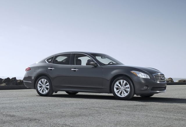 Infiniti M Sedan Foto 33