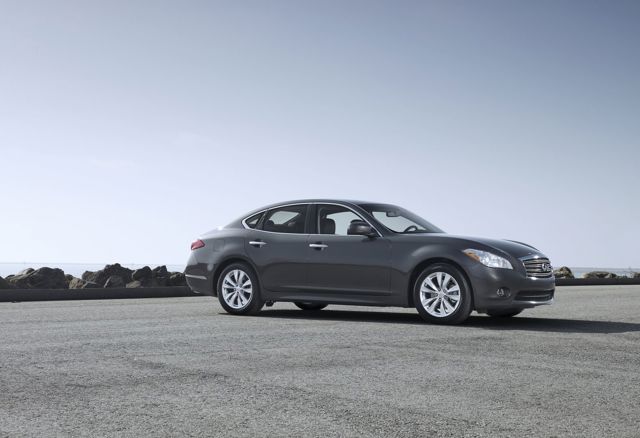 Infiniti M Sedan Foto 34