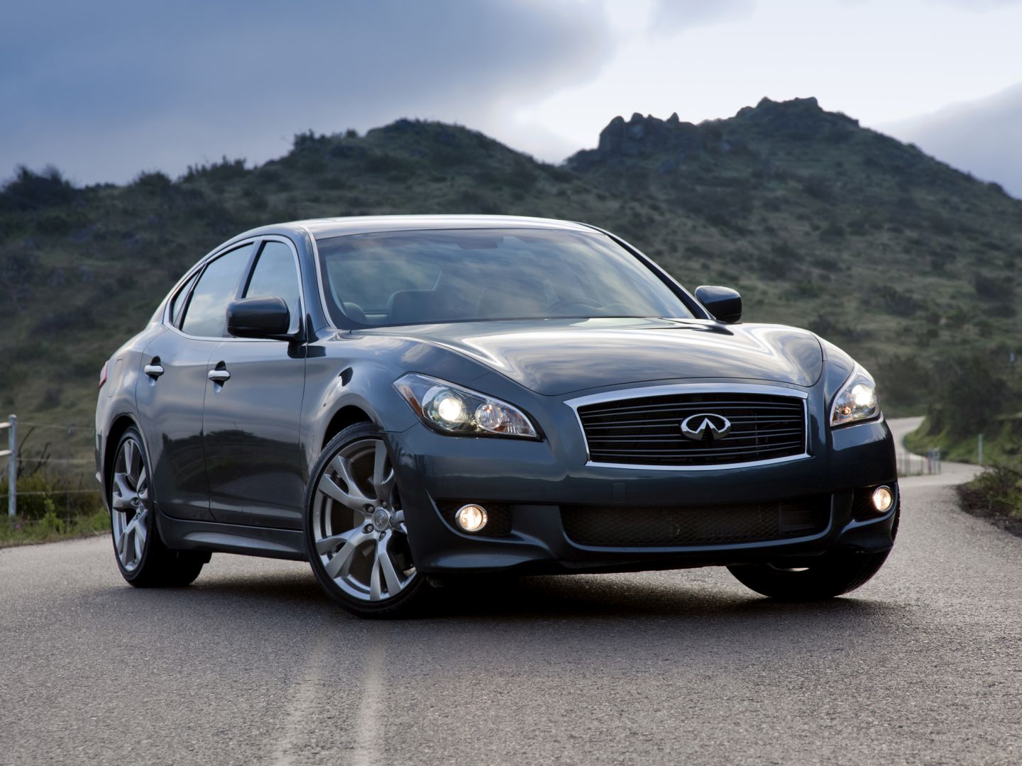 Infiniti M Sedan photo 48