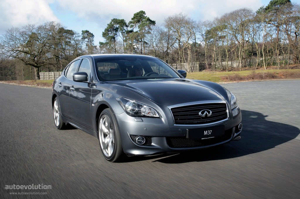 Infiniti M Sedan photo 12
