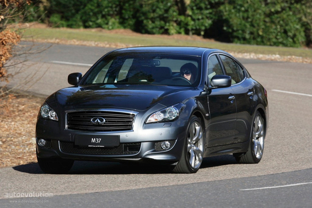 Infiniti M Sedan photo 13