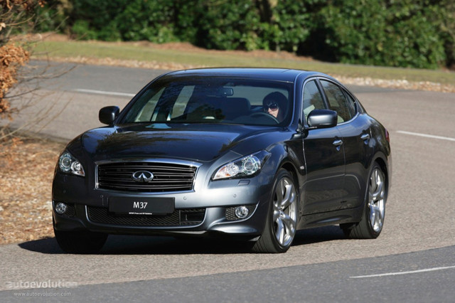 Infiniti M Sedan Foto 13