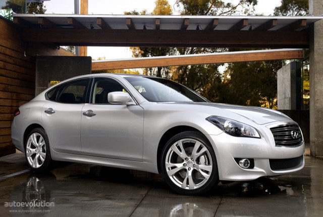 Infiniti M Sedan Foto 23