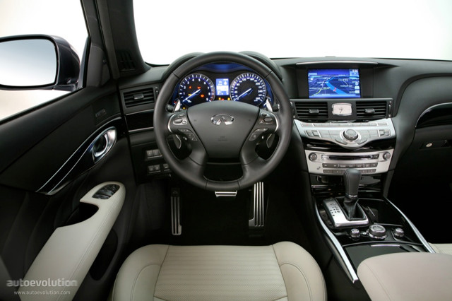 Infiniti M Sedan Foto 51