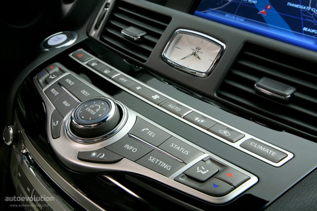 Infiniti M Sedan Foto 53