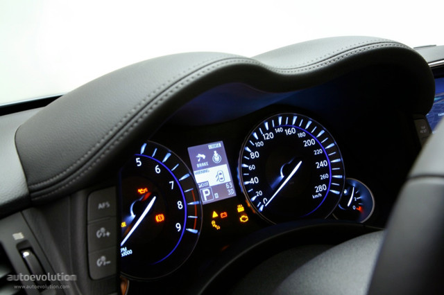Infiniti M Sedan Foto 56