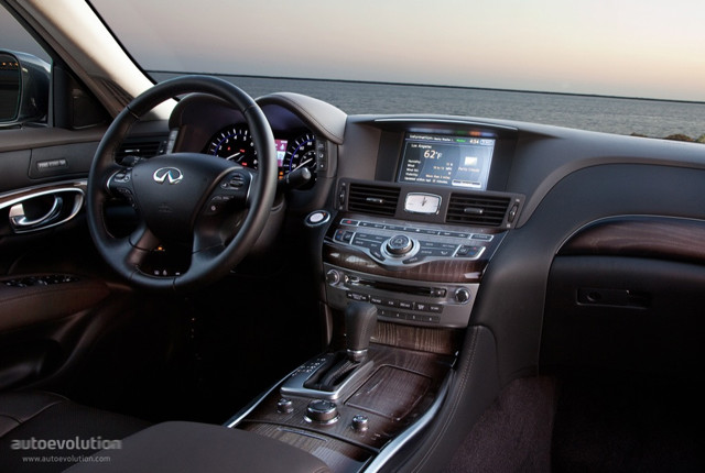 Infiniti M Sedan Foto 64
