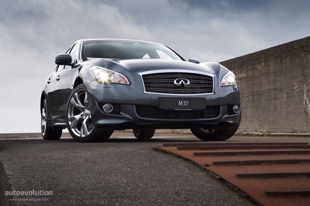 Infiniti M Sedan photo 8