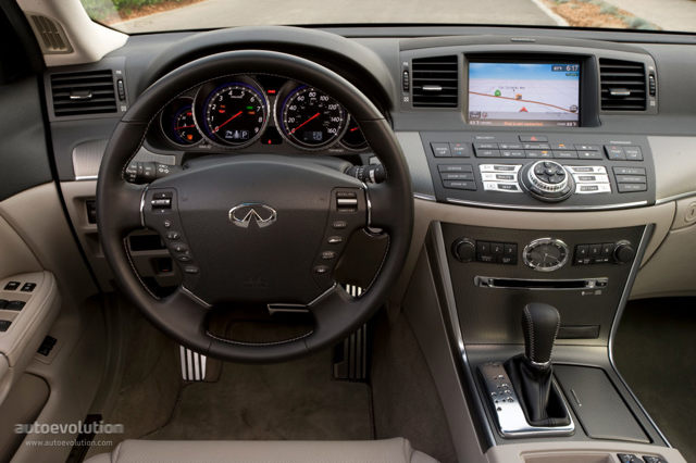 Infiniti M Sedan Foto 21
