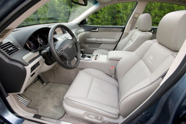 Infiniti M Sedan Foto 22