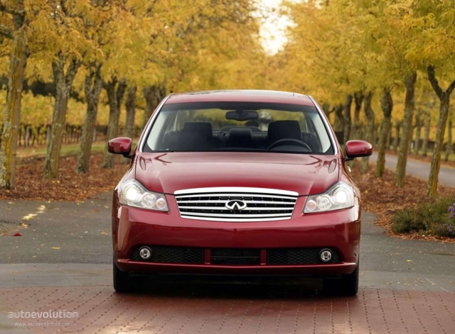 Infiniti M Sedan Foto 3