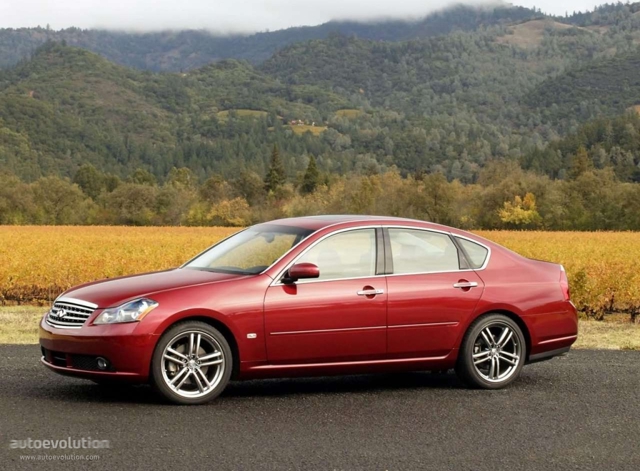 Infiniti M Sedan Foto 4
