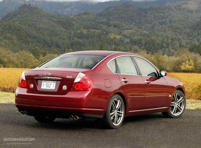 Infiniti M Sedan Foto 5