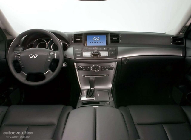 Infiniti M Sedan Foto 19