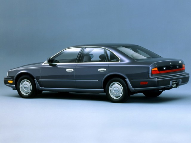 Infiniti Q photo 7