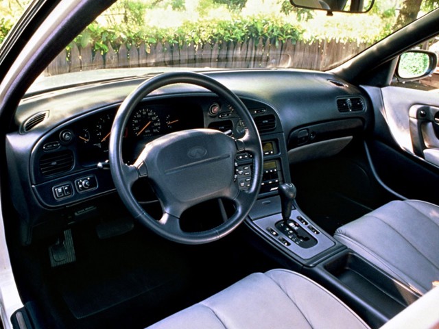 Infiniti Q photo 11