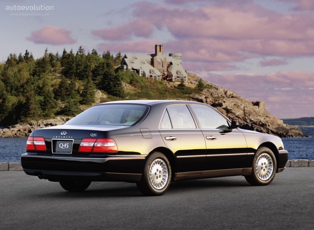 Infiniti Q photo 5