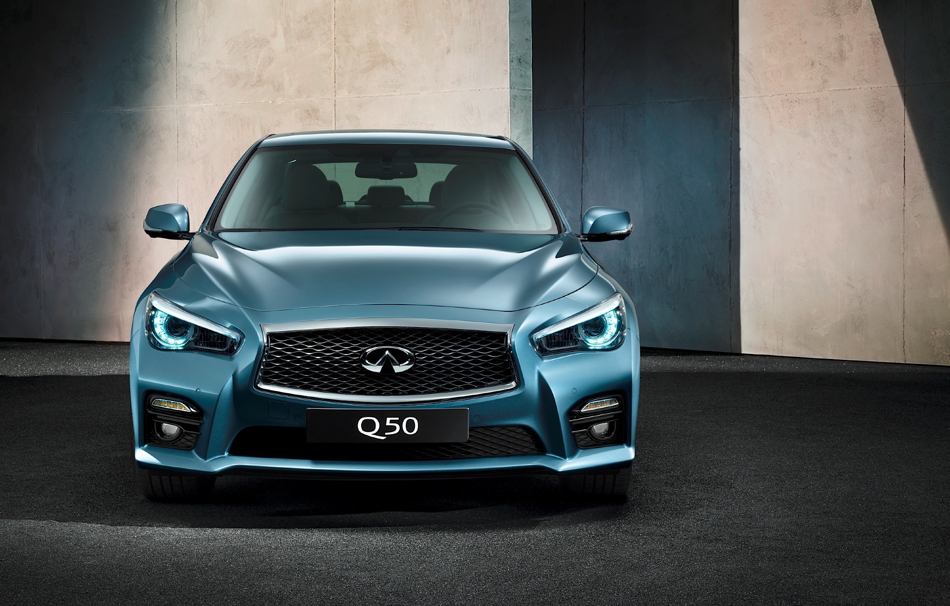 Infiniti Q50 photo 11