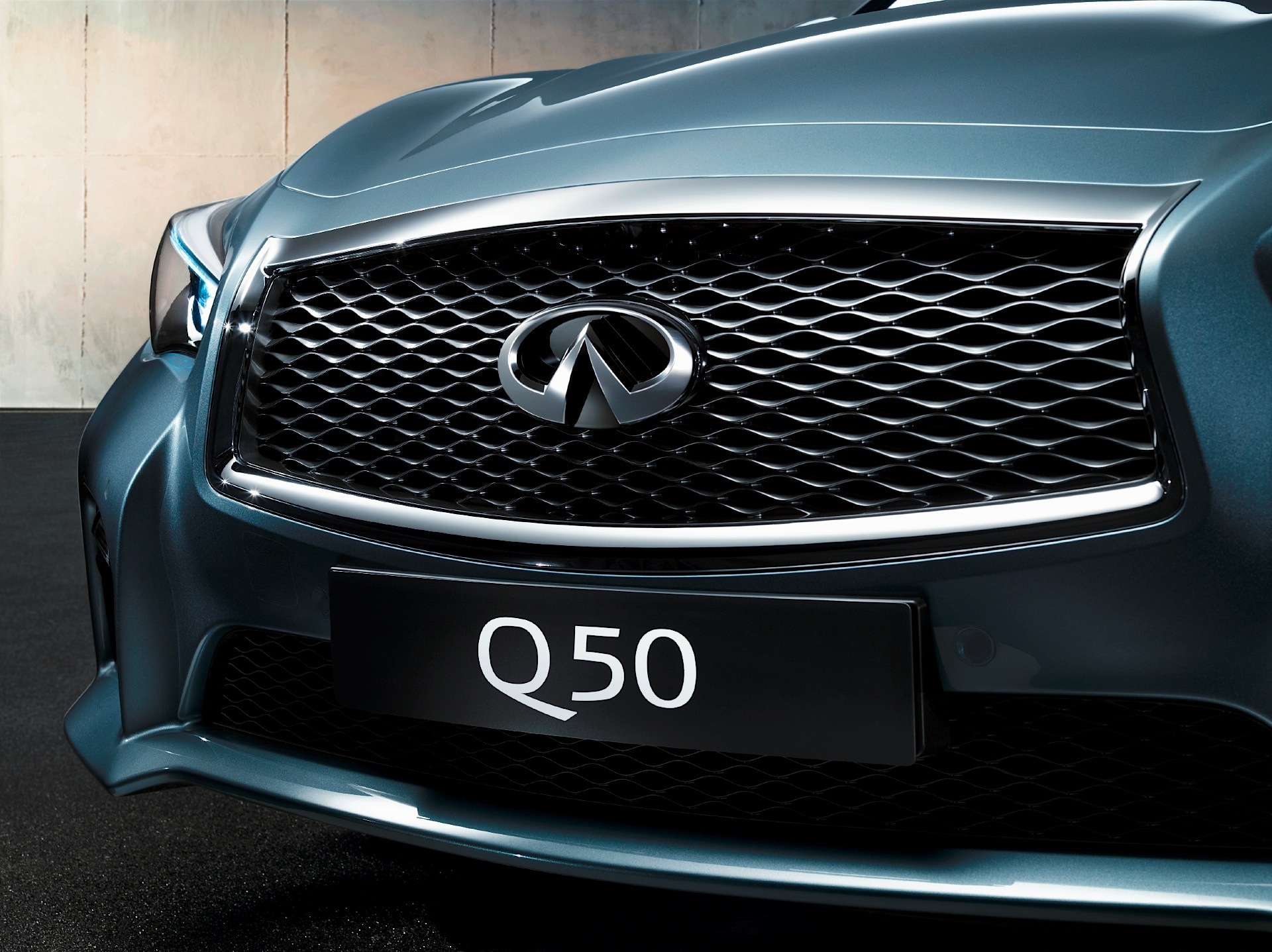 Infiniti Q50 photo 13