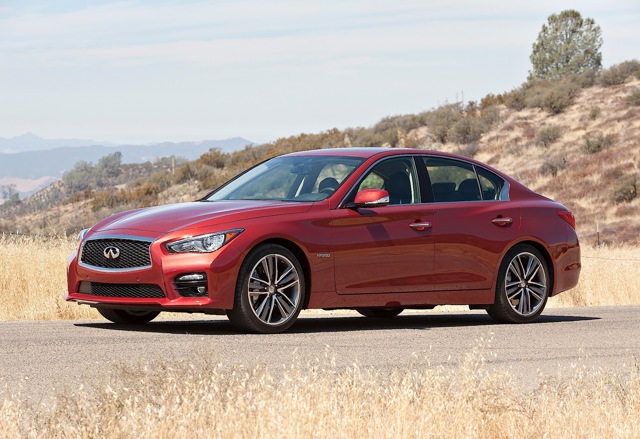 Infiniti Q50 photo 23