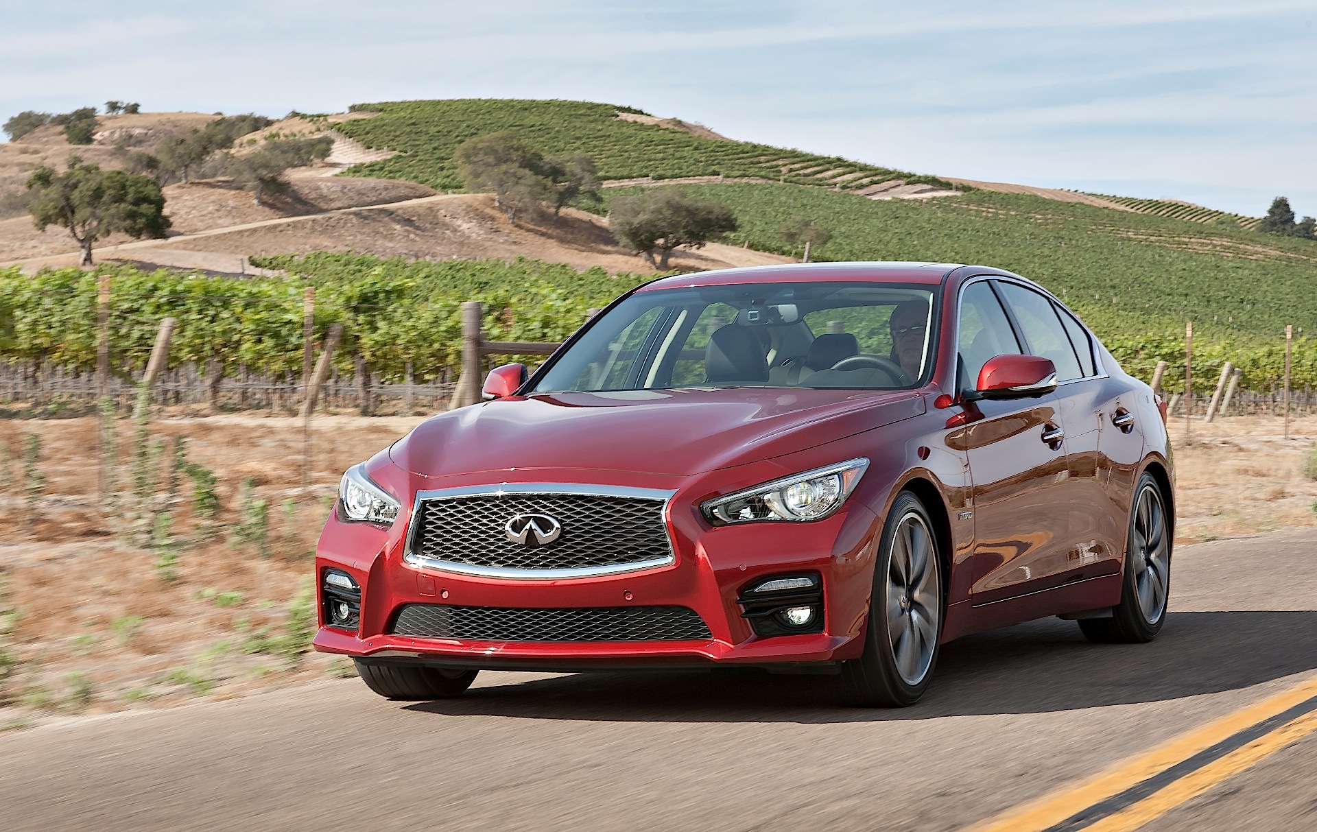 Infiniti Q50 photo 41