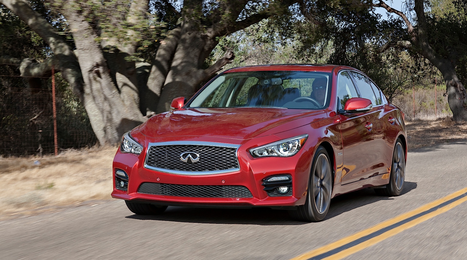 Infiniti Q50 photo 42
